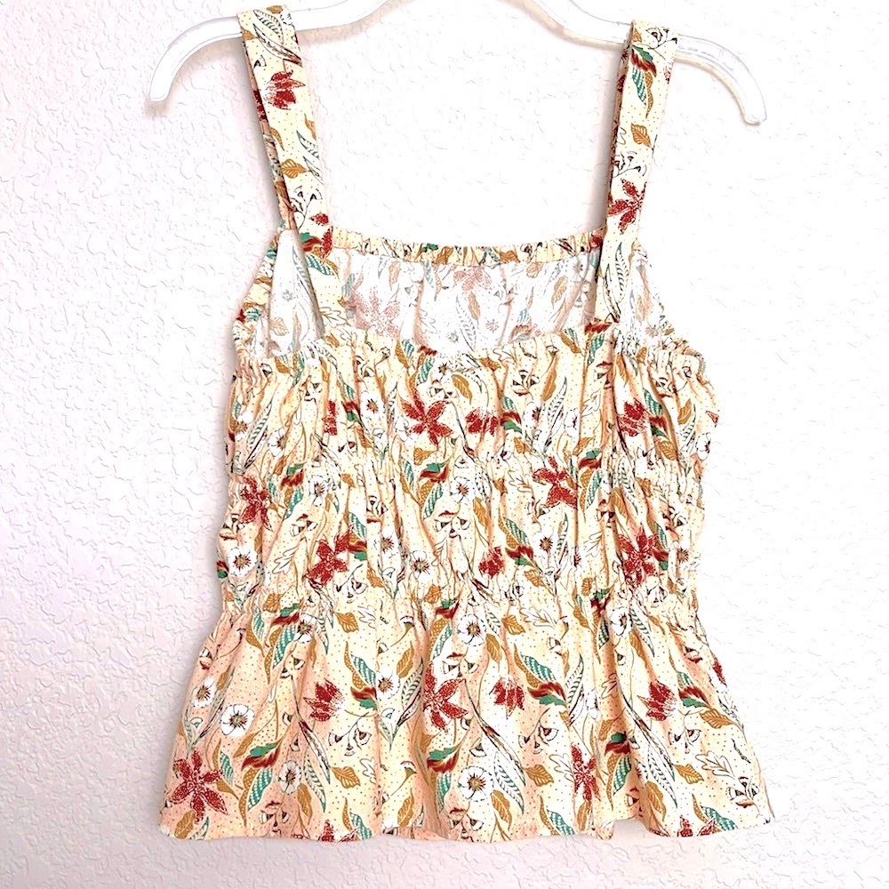 🌟HP🌟Universal Thread Floral Ruffle Tank - Picture 5 of 9